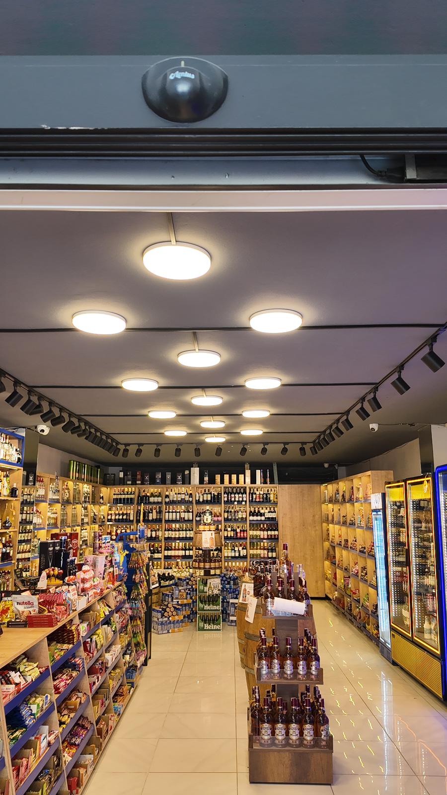 Tek Hell Premium Shop mağaza atmosferi